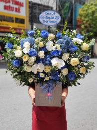 Hộp hoa, giỏ hoa hồng trắng mix màu MS418