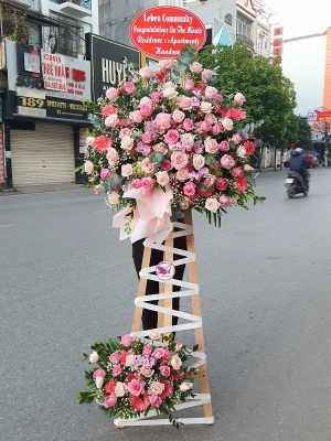 Kệ hoa khai trương, chúc mừng MS174