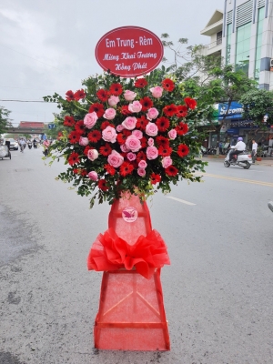 Kệ hoa khai trương, chúc mừng MS105
