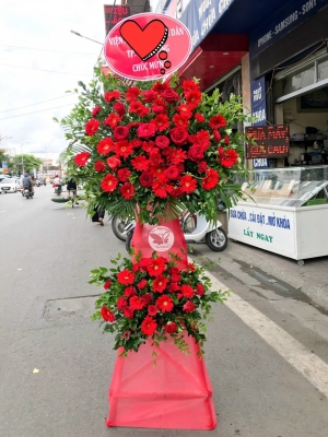 Kệ hoa khai trương, chúc mừng MS74