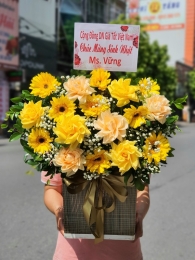 Hộp hoa, giỏ hoa chúc mừng MS454