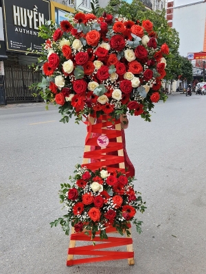 Kệ hoa khai trương, chúc mừng MS181