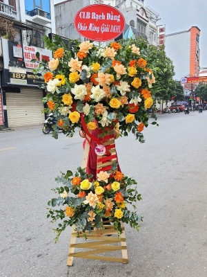 Kệ hoa khai trương, chúc mừng MS184