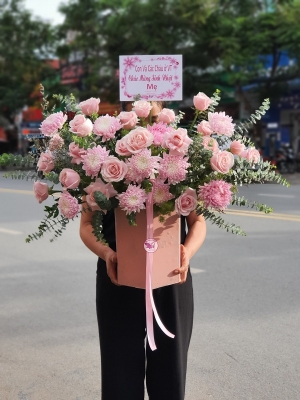Hộp hoa, giỏ hoa chúc mừng MS288