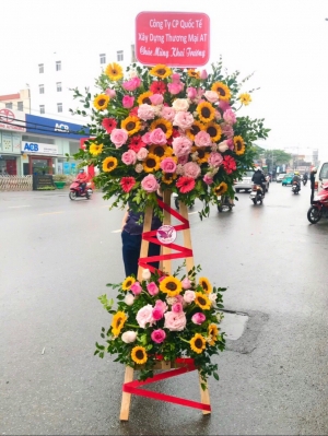 Kệ hoa khai trương, chúc mừng MS76