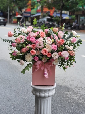 Hộp hoa, giỏ hoa chúc mừng MS299