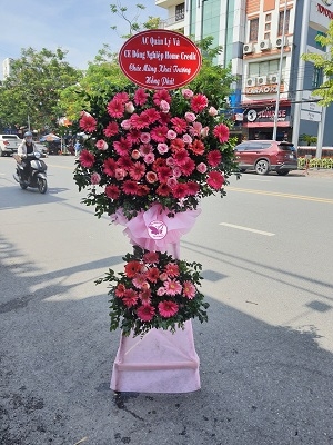 Kệ hoa khai trương, chúc mừng MS151