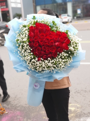 Bó hồng đỏ MS70