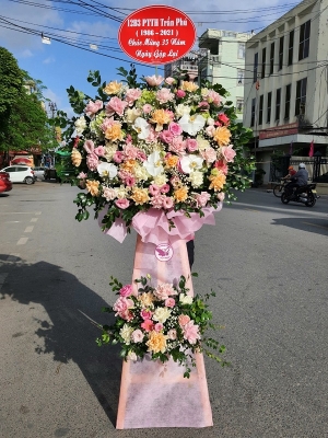 Kệ hoa khai trương, chúc mừng MS167