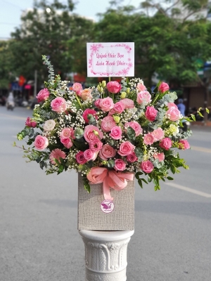 Hộp hoa, giỏ hoa chúc mừng MS260