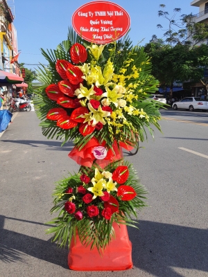 Kệ hoa khai trương, chúc mừng MS132